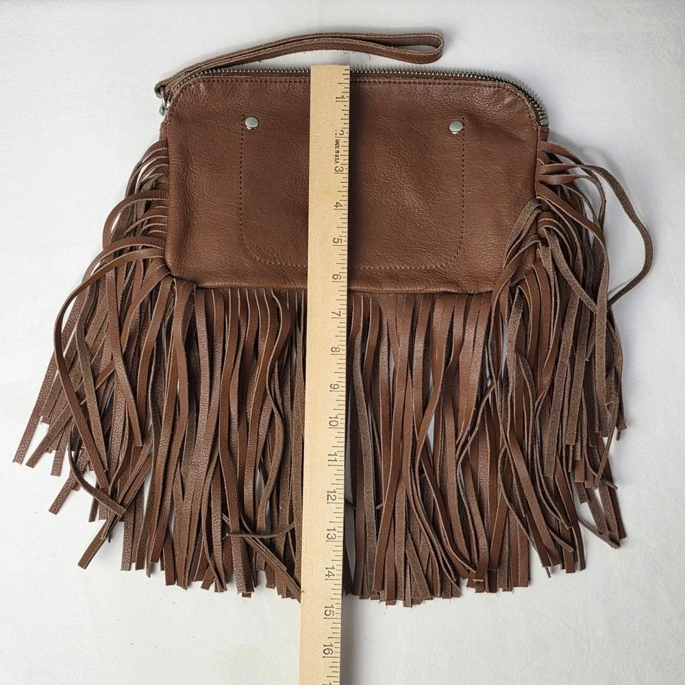 Linea Pelle Fringe wrist purse - Picture 9 of 12